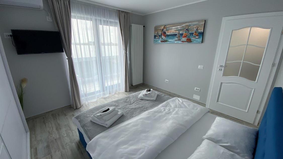 Appartement Dreamy Lake à Mamaia Extérieur photo