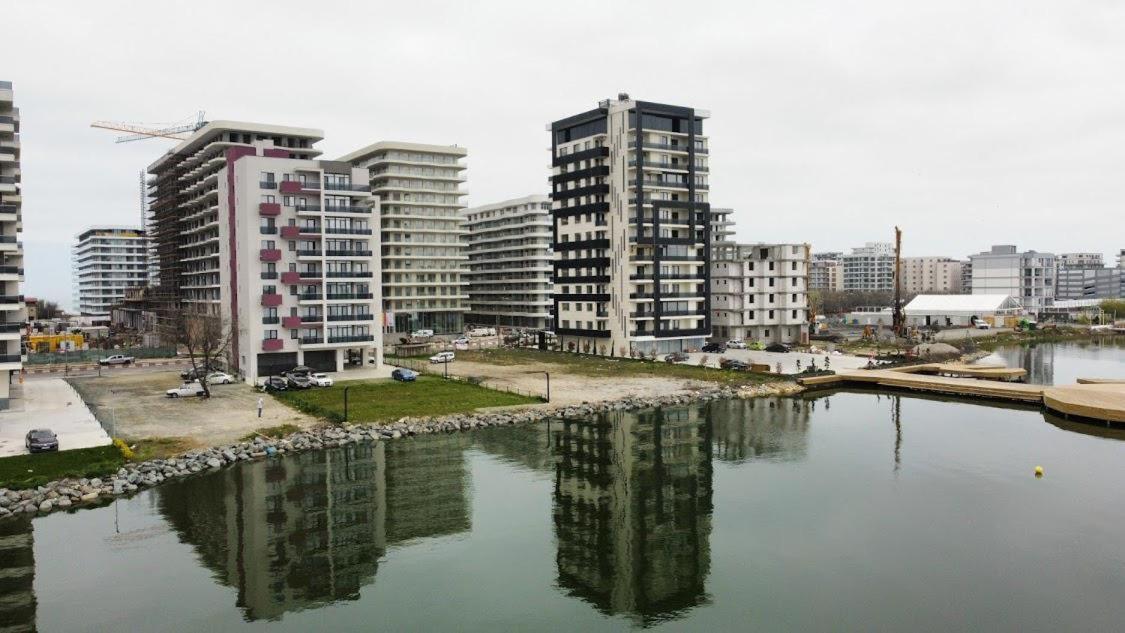 Appartement Dreamy Lake à Mamaia Extérieur photo